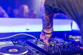 How to Find the Best Progressive House Music Producer for your Event